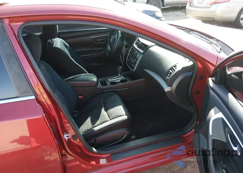 2016 Nissan Altima 2.5/2.5 S/2.5 Sl/2.5 Sr/2.5 Sv z USA, uszkodzony, nr VIN 1N4AL3AP7GC245031